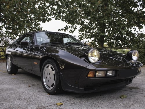 Porsche 928